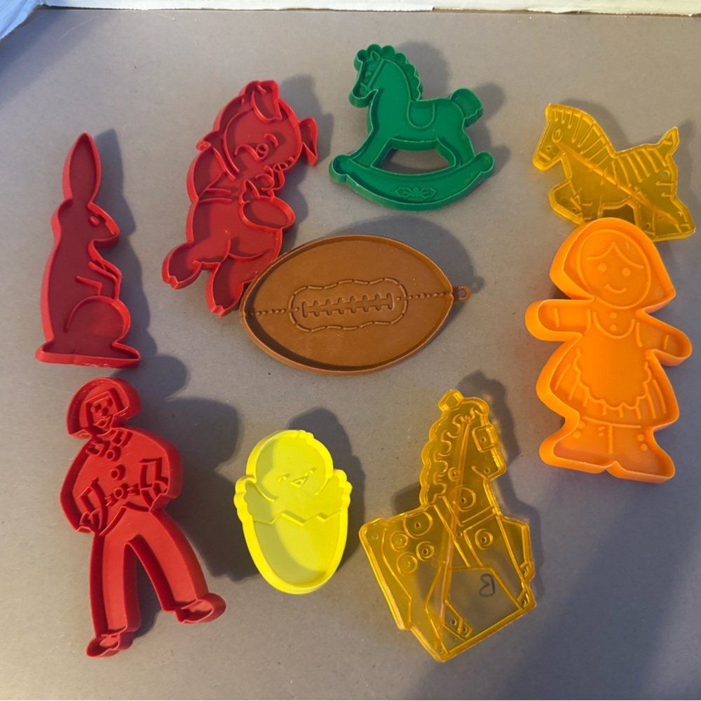 Vintage Cookie Cutter Set